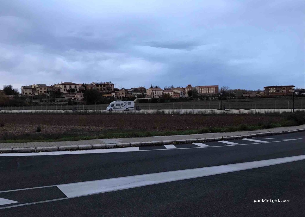 Área de Estacionamiento de Autocaravanas Burgo de Osma — foto 5