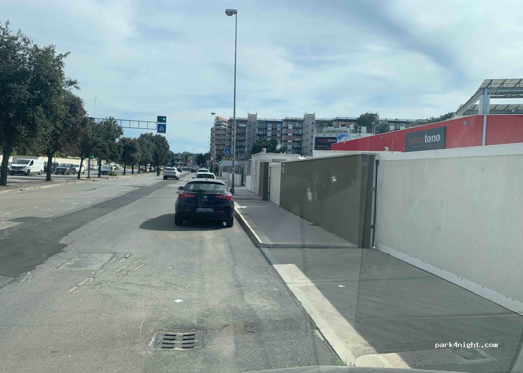 (70124) Bari - Viale Louis Pasteur — foto 2