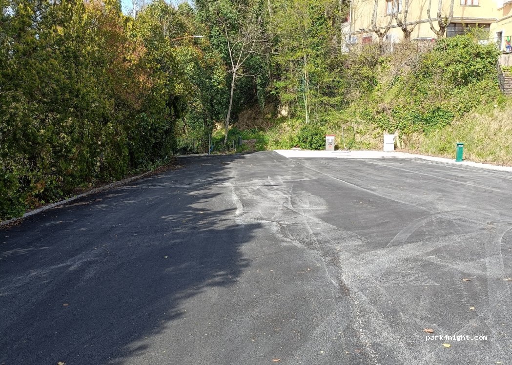 (62022) Gagliole - 1 Piazza Matteotti — foto