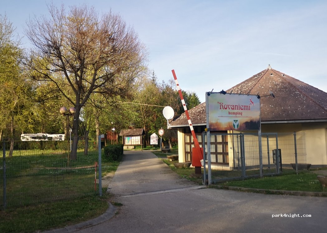 Kristályfürdő Kft. — foto
