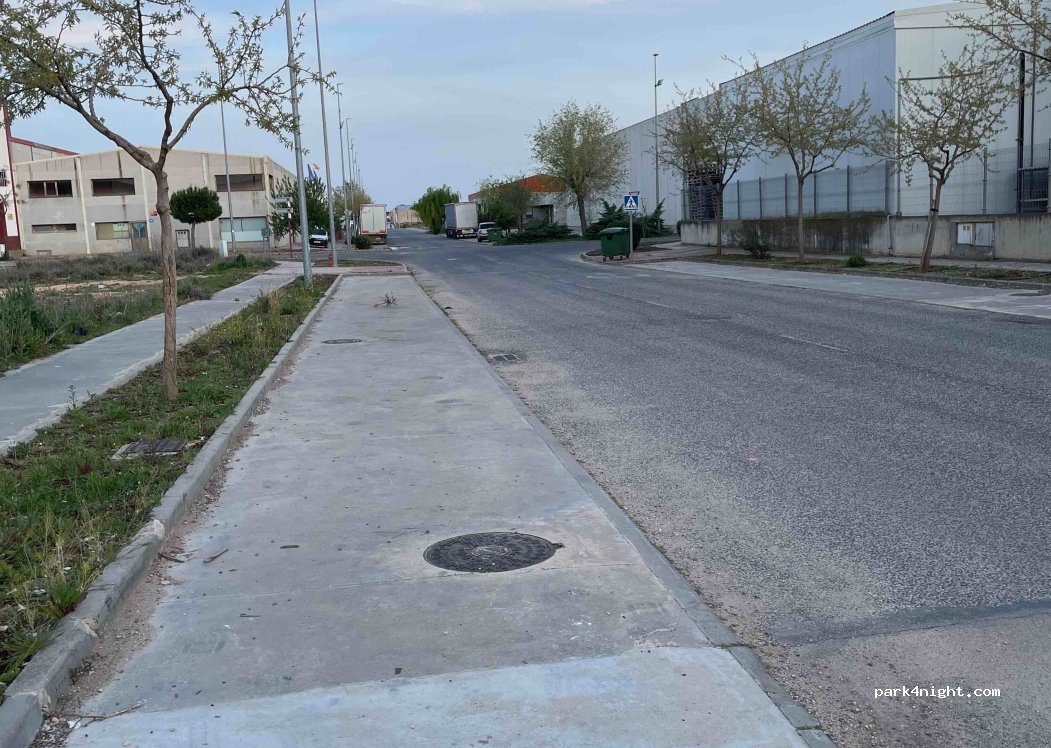 (16660) Las Pedroñeras - 10 Calle Julio Verne — foto