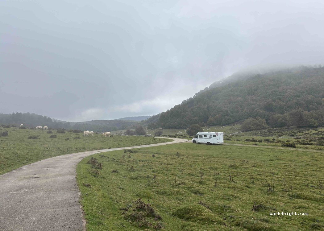(31670) Estérençuby - Unnamed Road — foto 4