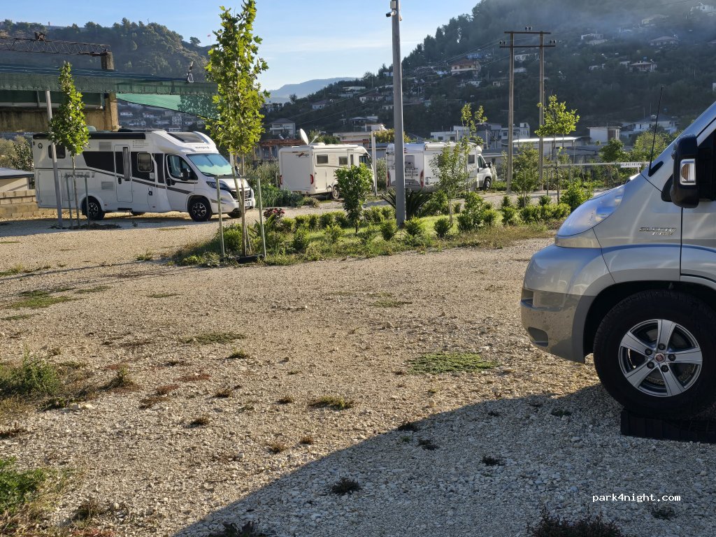 Old Town Camping Berat — foto 3
