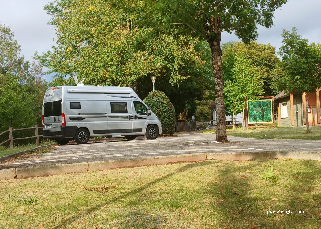 (12560) Saint-Laurent-d'Olt - Galinière — foto 5