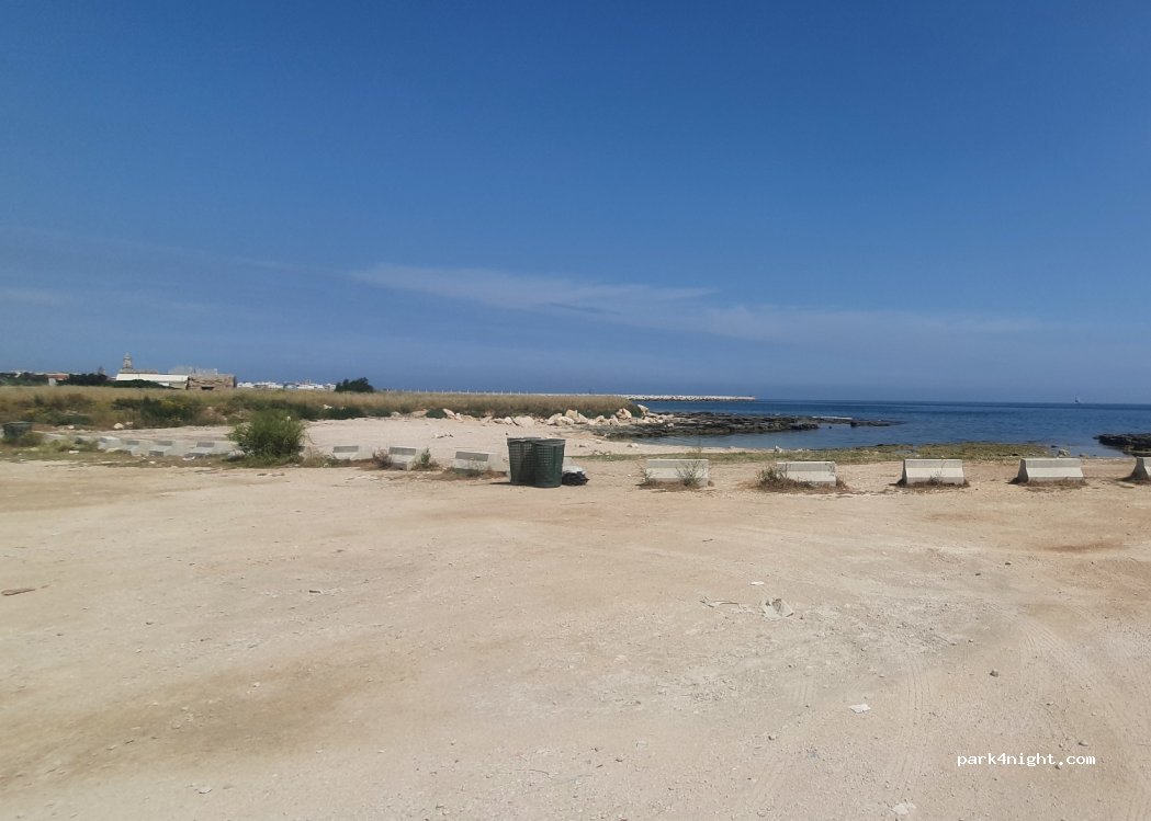(70042) Mola di Bari - 6 Viale Unità D'Italia — foto 4