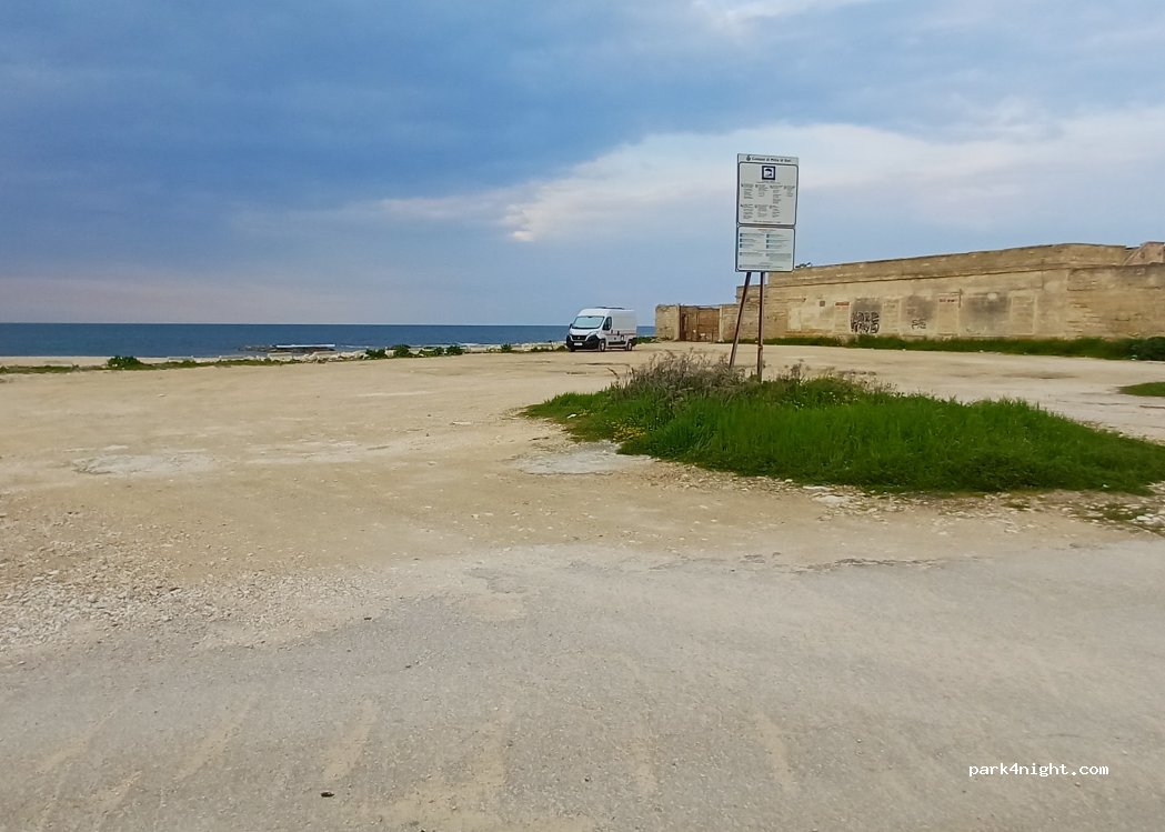 (70042) Mola di Bari - 6 Viale Unità D'Italia — foto 5