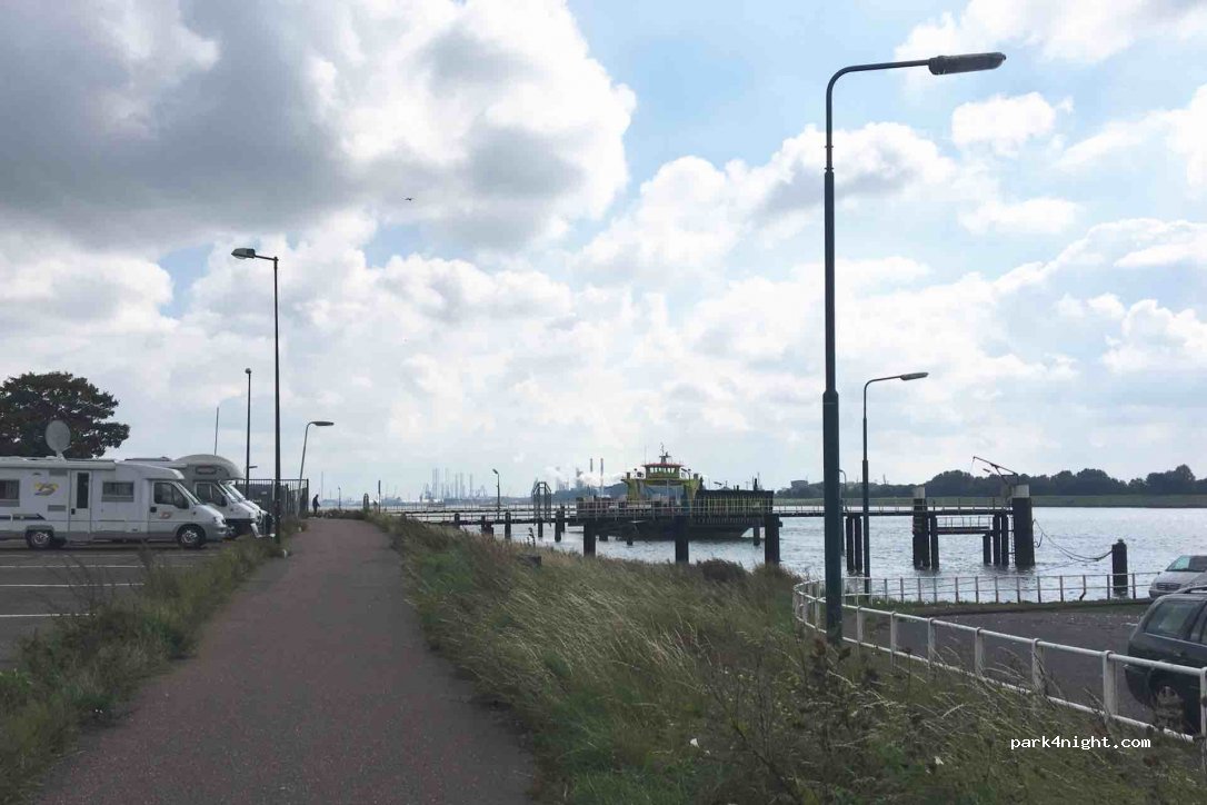 (3143 CD) Maassluis - 15 Burgemeester van der Lelykade — foto