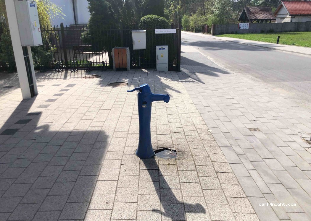 (98-100) Łask - 2 Mikołaja Kopernika — foto