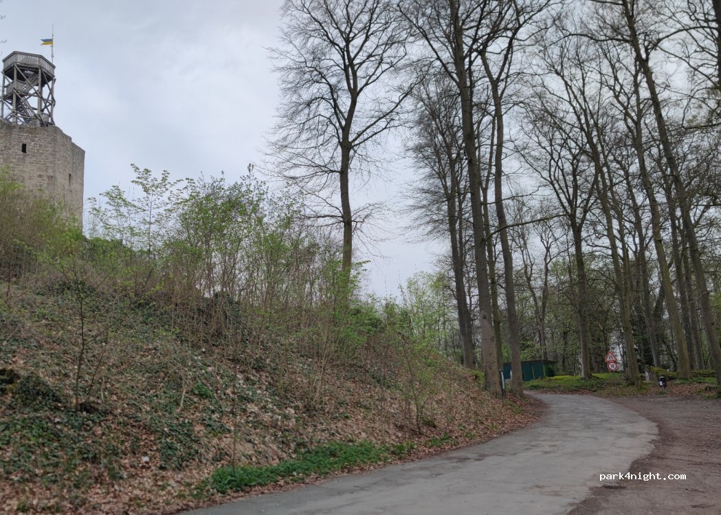 (38228) Salzgitter - 147 Burgbergstraße — foto 3