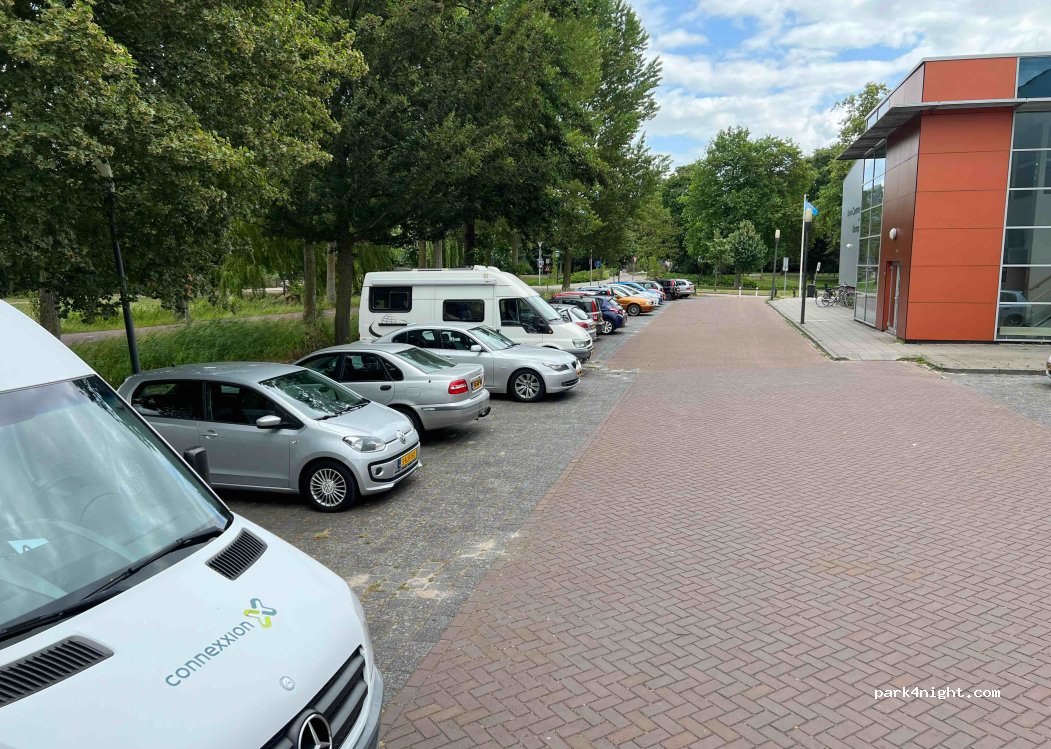 (8261 DD) Kampen - 2 Burgemeester Berghuisplein — foto 3