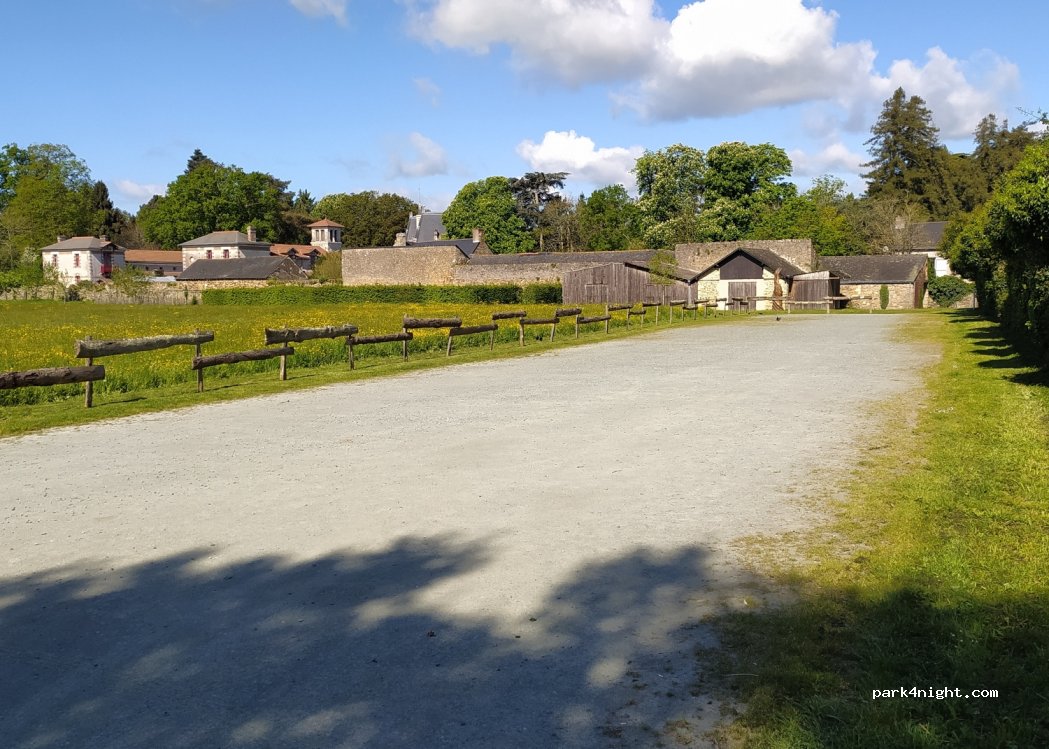 (44130) Blain - 6 Allée Olivier V de Clisson — foto