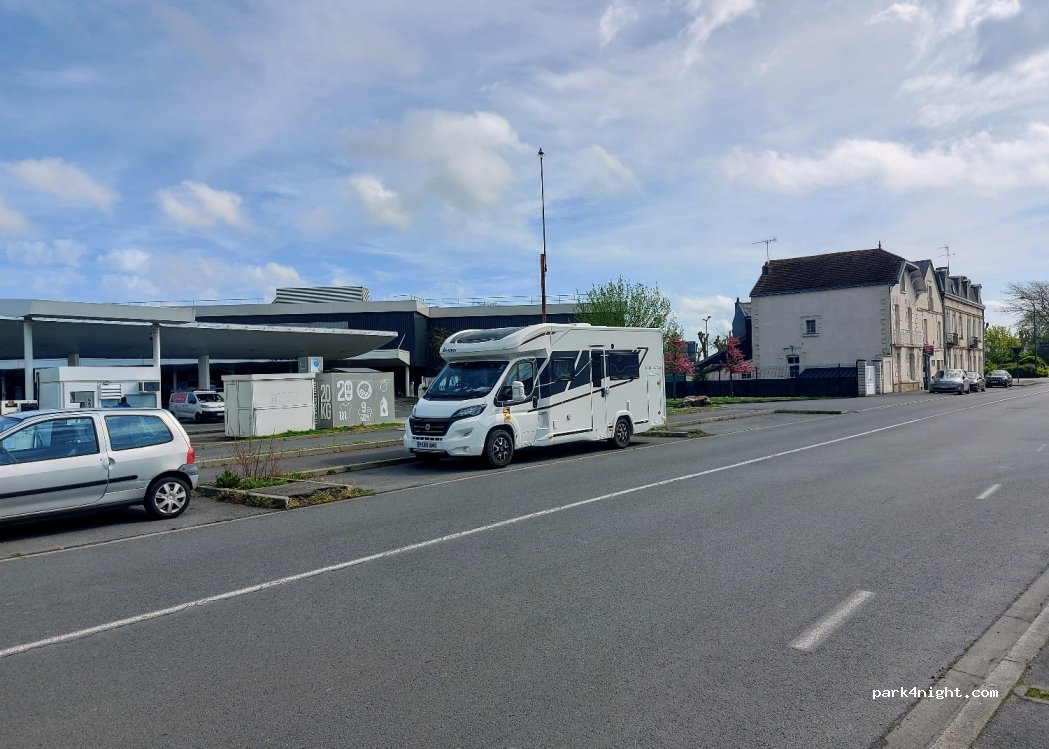 (49400) Saumur - 119 Rue des Maréchaux — foto 3