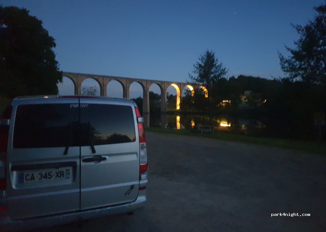 (86150) L'Isle-Jourdain - 5 Avenue de la Vienne — foto 4