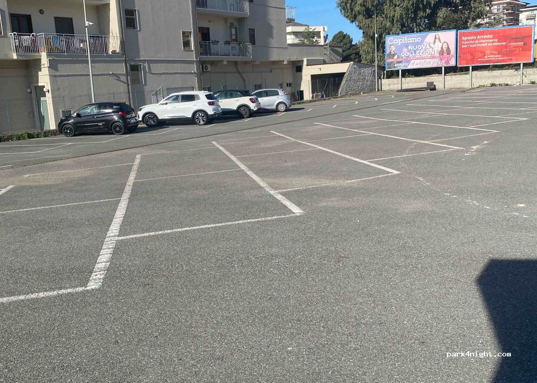 (88046) Lamezia Terme - 86 Via Cristoforo Colombo — foto