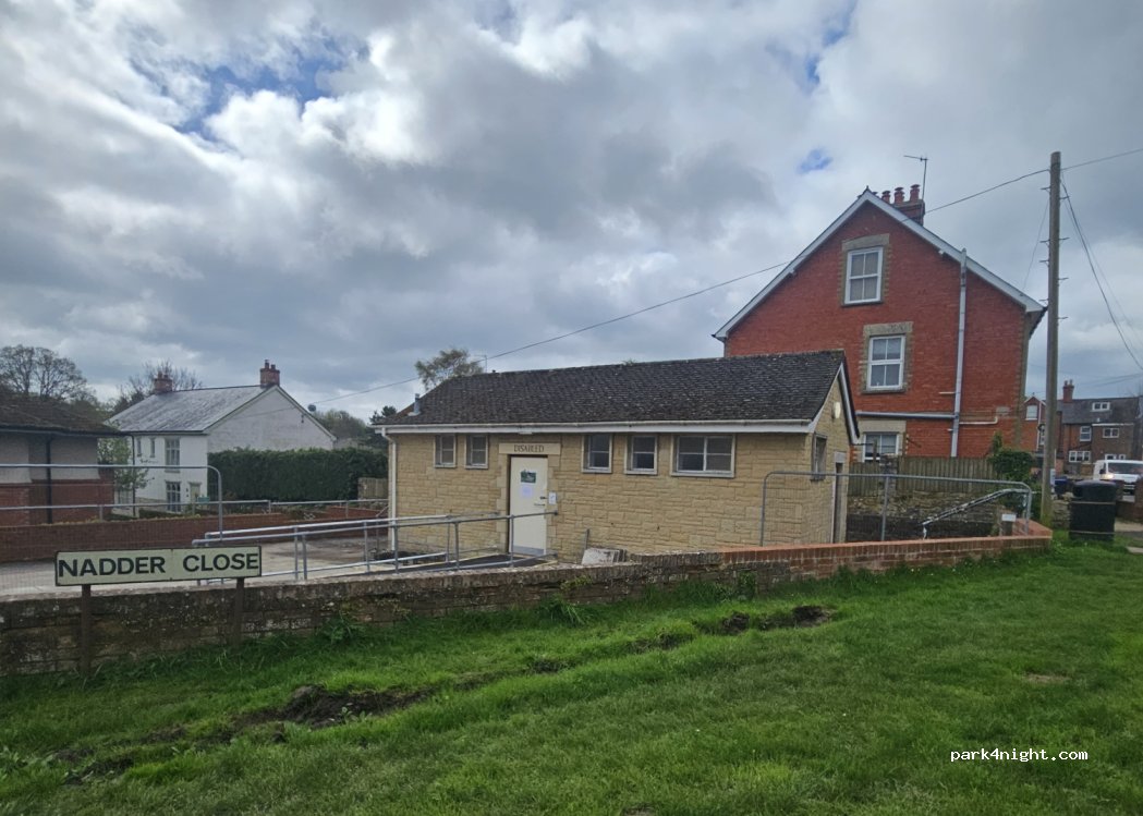 (SP3 6LQ) Tisbury - 1 Overhouse Drive — foto 2