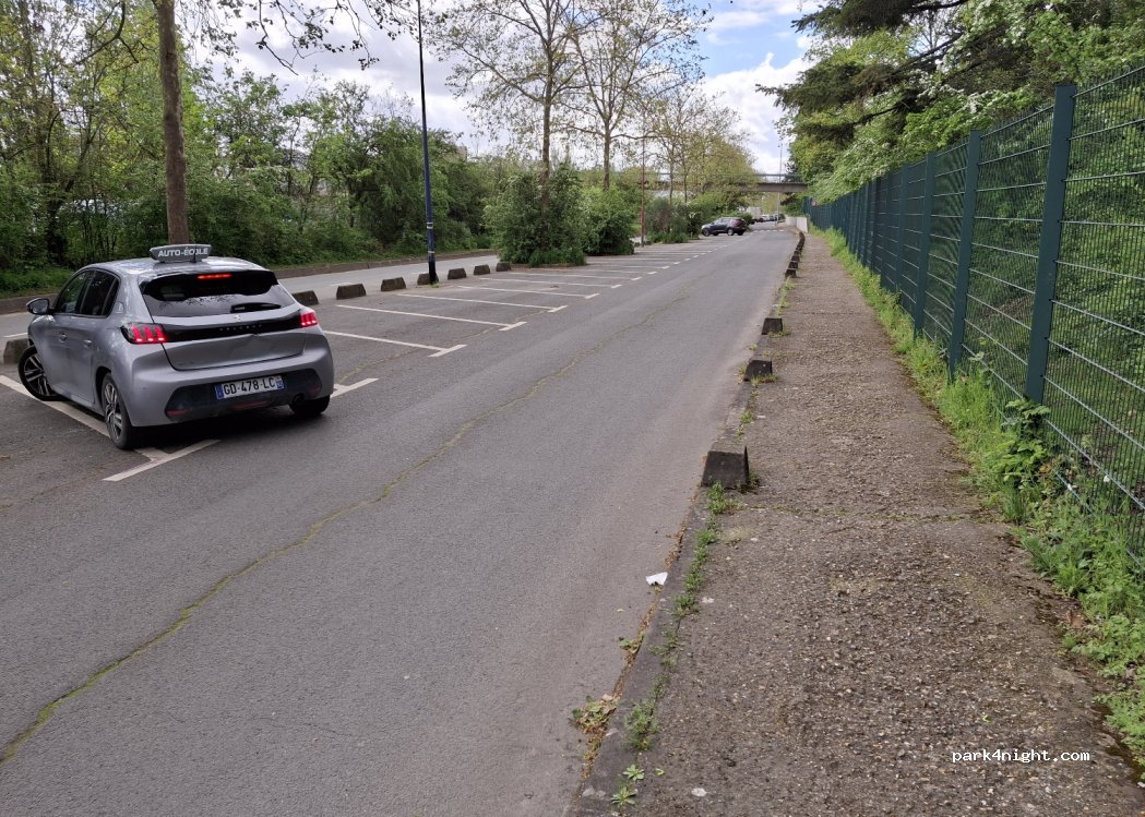 (92700) Colombes - Unnamed Road — foto