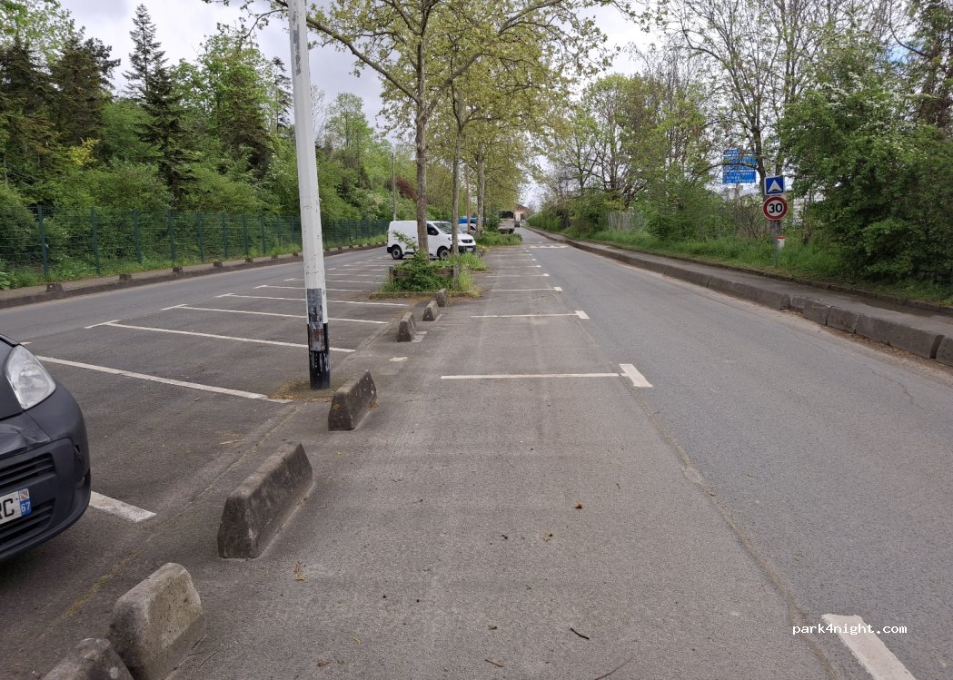 (92700) Colombes - Unnamed Road — foto 2