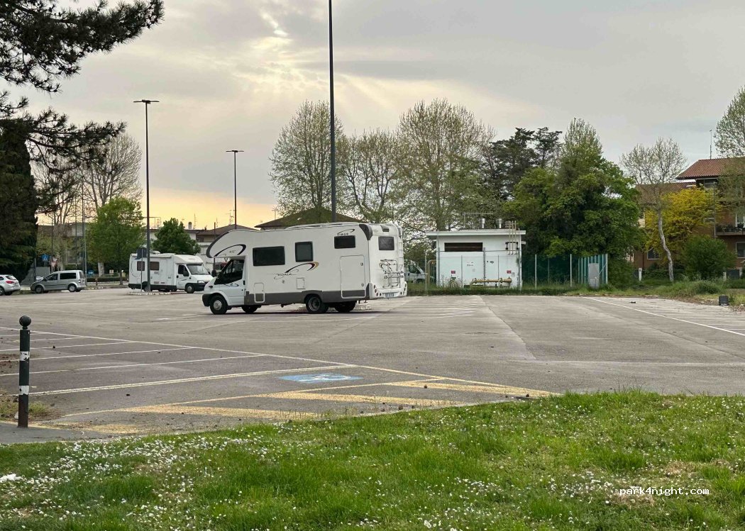 (47039) Savignano sul Rubicone - 50 Via della Repubblica — foto