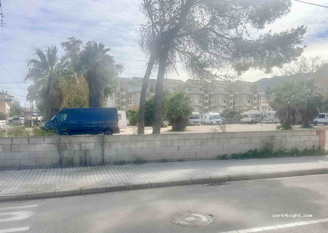 (03700) Denia - 19 Carretera de les Marines a Dénia — foto 2