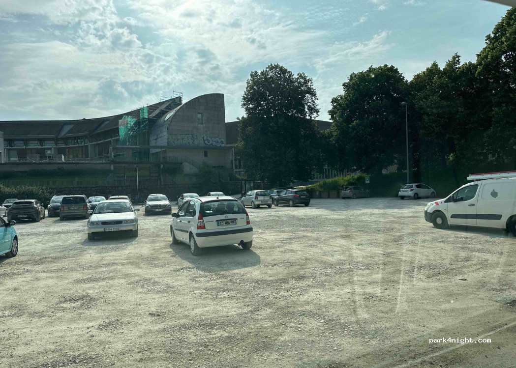 (25000) Besançon - 5 Place Marulaz — foto 3