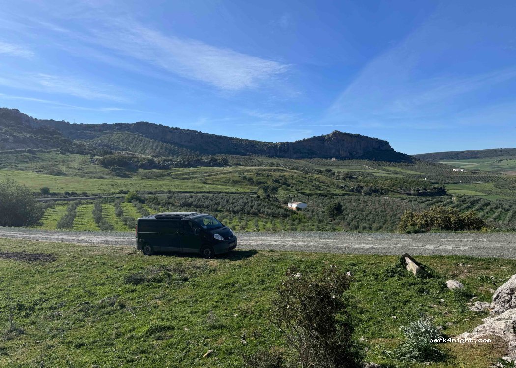 (29470) Cuevas del Becerro - — foto 2