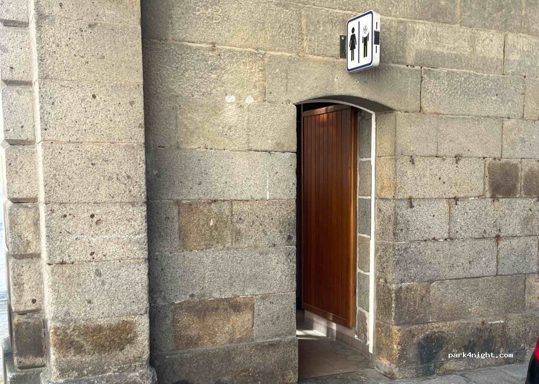 (35400) Saint-Malo - 1 Rue de Dinan — foto