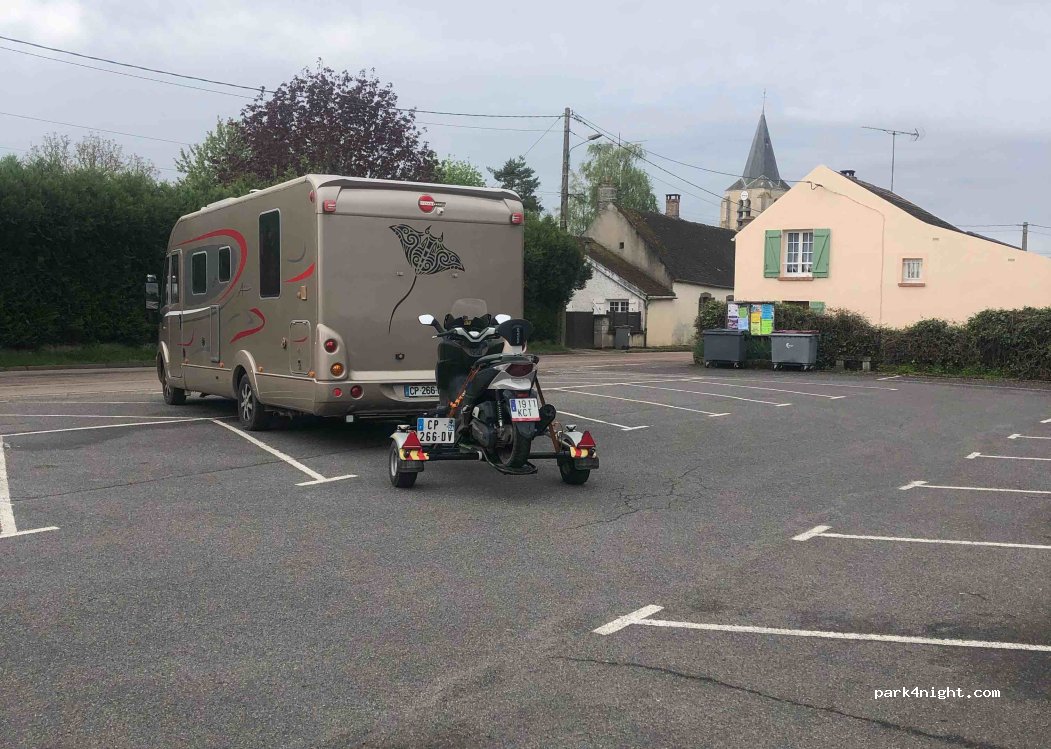 (77460) Chaintreaux - 13 Rue de la Mairie — foto