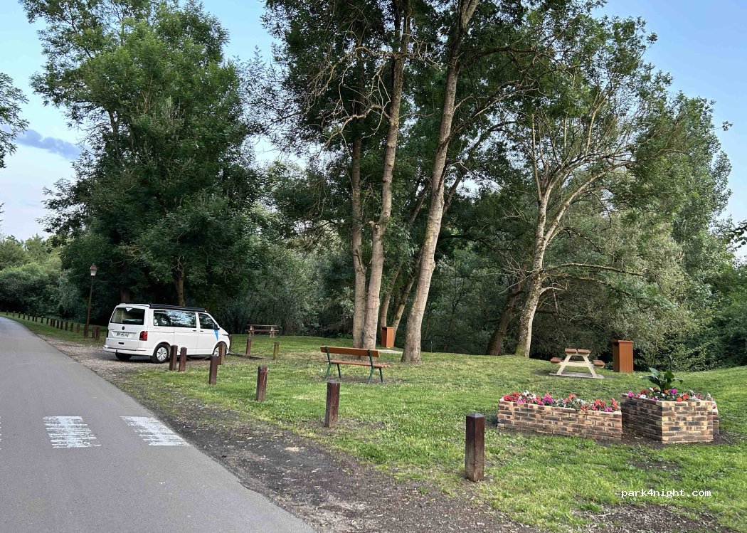 (89290) Champs-sur-Yonne - 2 Avenue du Parc — foto 5