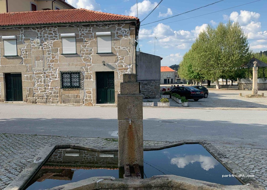 (5155-229) Freixo de Numão - 16 Largo da Devesa — foto