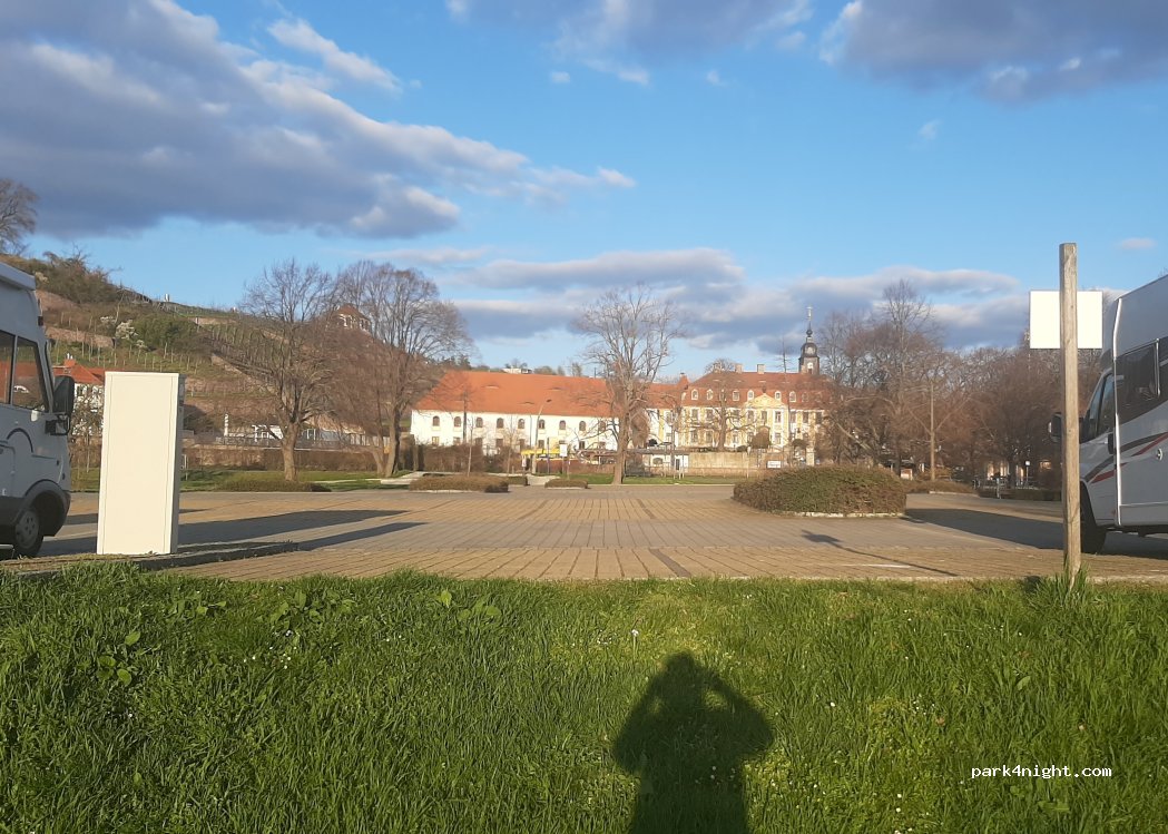 Wohnmobilstellplatz am Schloss Seußlitz in Nünchritz — foto 4
