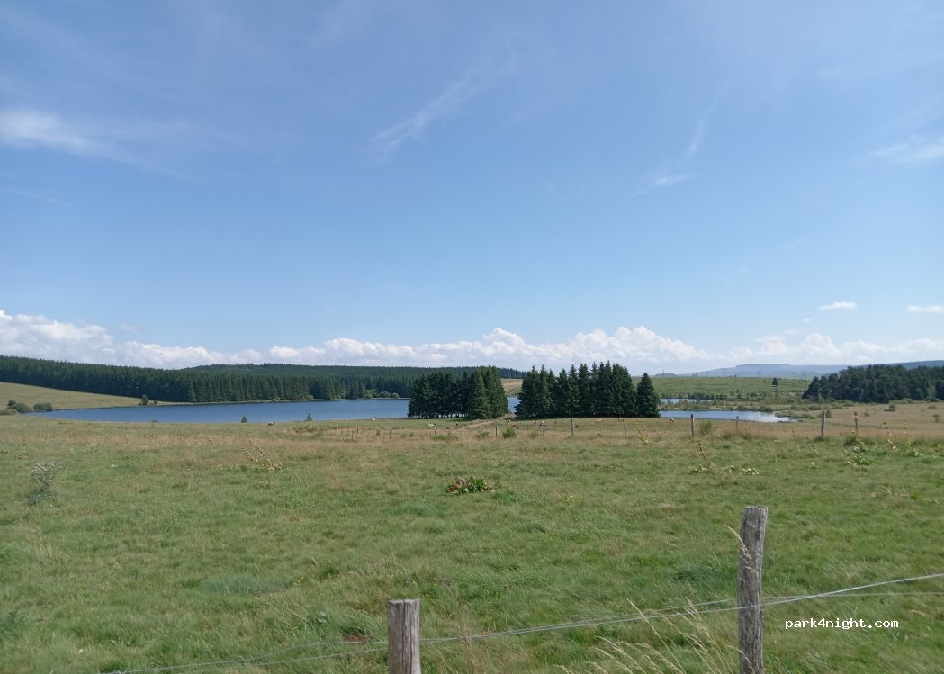 (63610) Besse-et-Saint-Anastaise - D36 — foto 4