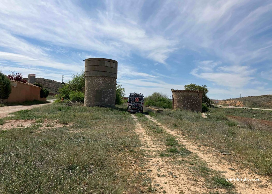 (50144) Moneva - Unnamed Road — foto