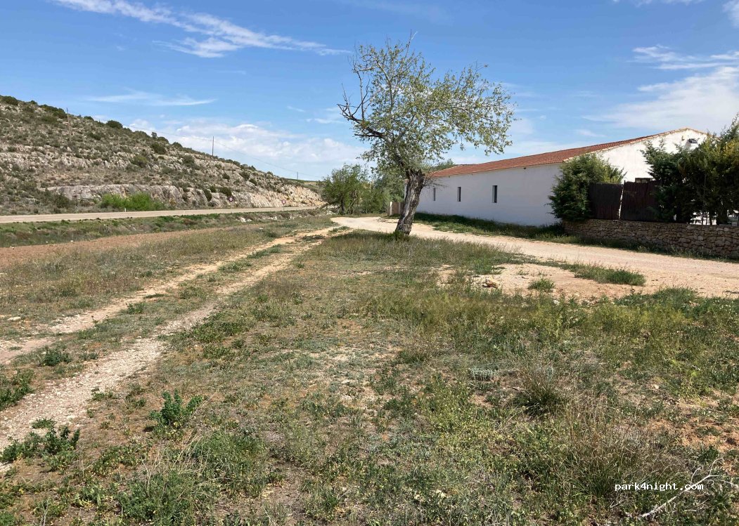 (50144) Moneva - Unnamed Road — foto 2