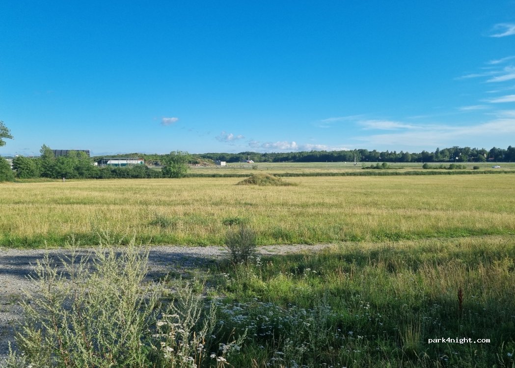 (168 64) Bromma - 13 Bällsta allé — foto 3