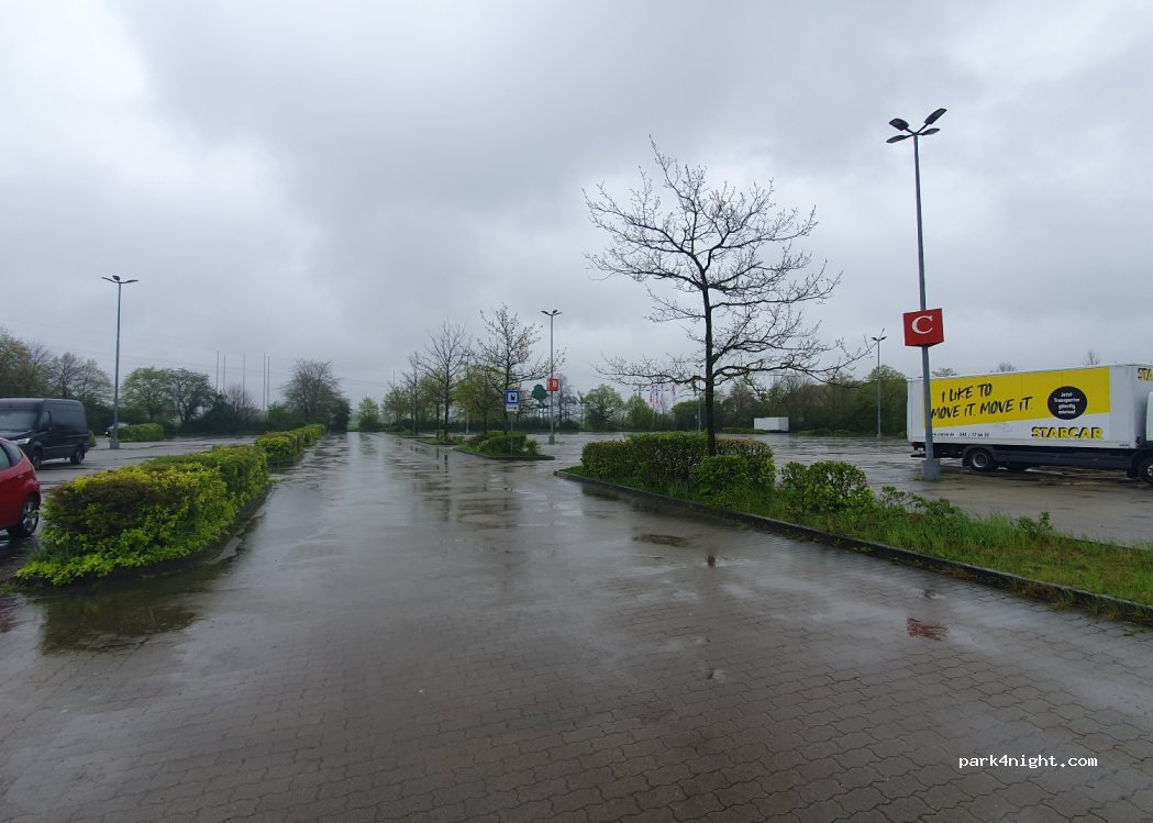 (18069) Lambrechtshagen - Unnamed Road — foto 2