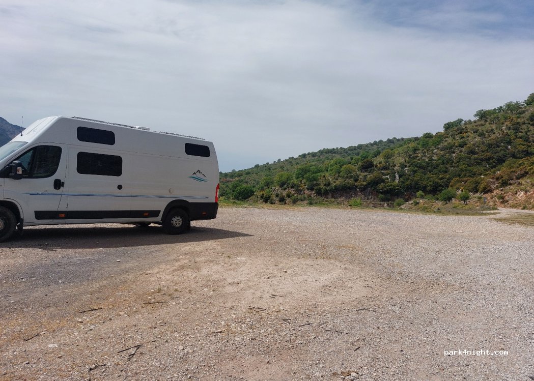 (270 63) Lampia - Greek National Road 33 — foto