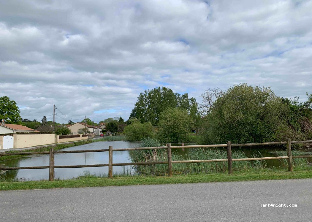 (87320) Val-d'Oire-et-Gartempe - 1 Rue du Commandant Barlier — foto