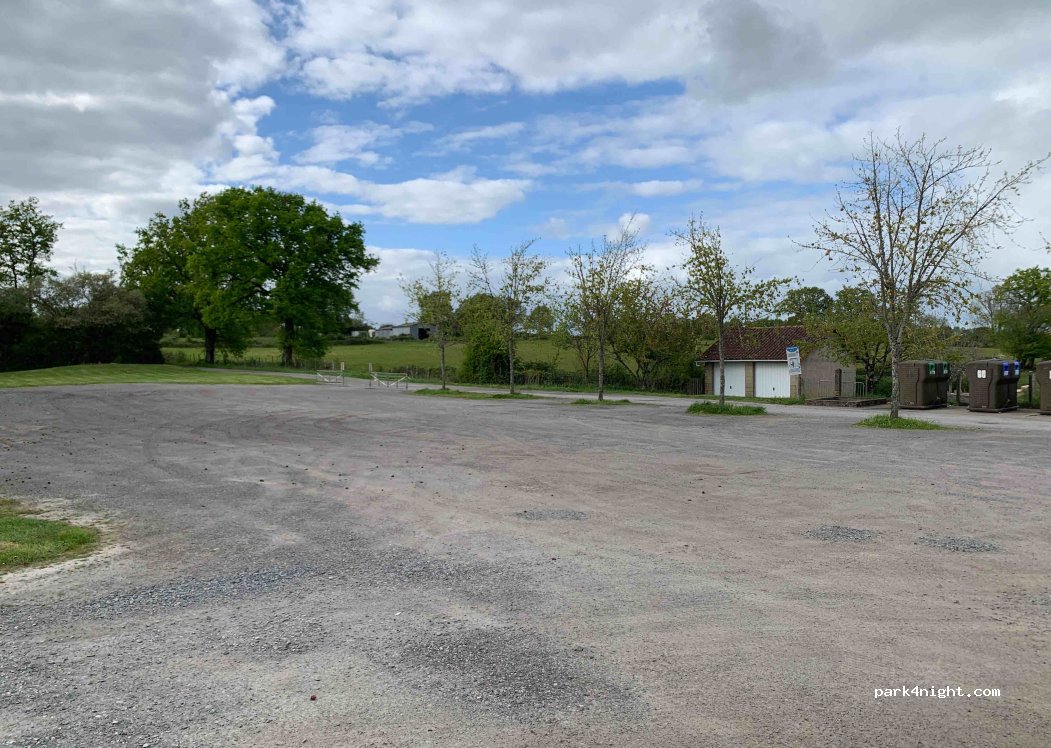 (87320) Val-d'Oire-et-Gartempe - 1 Rue du Commandant Barlier — foto 2