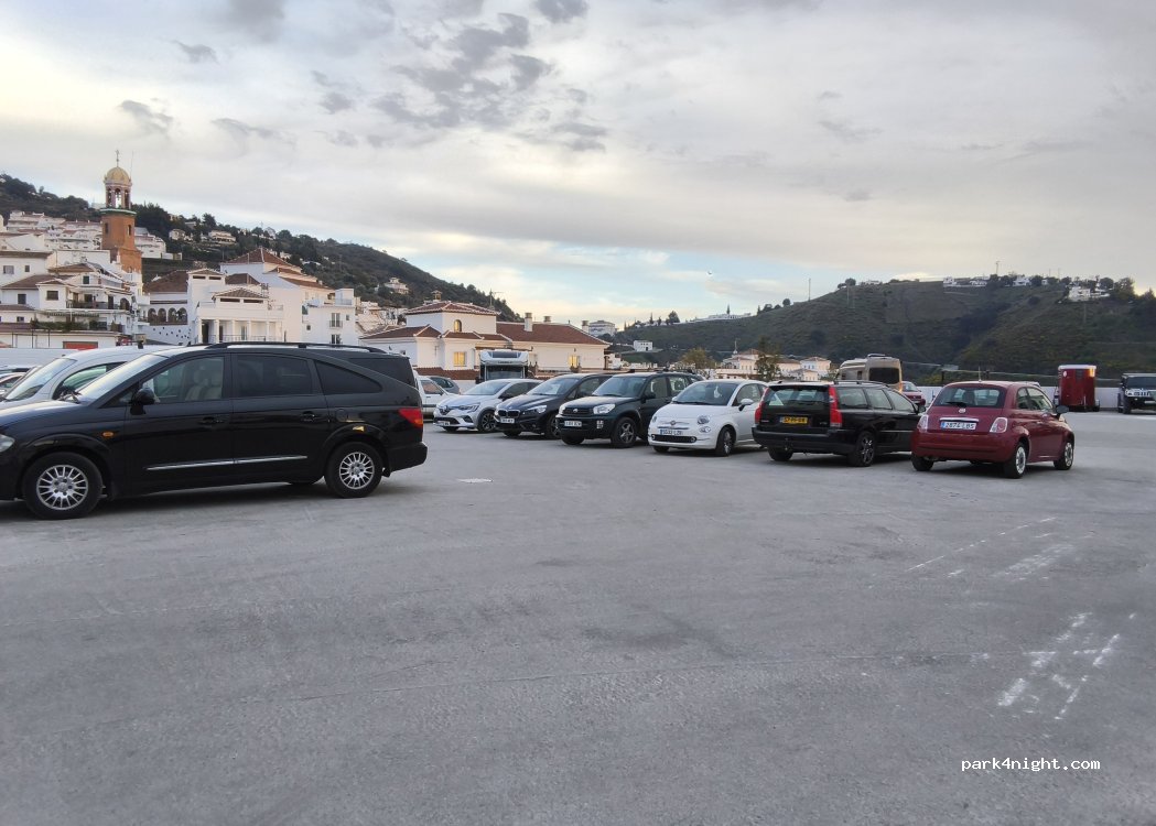 (29754) Cómpeta - 24 Avenida de la Constitución — foto