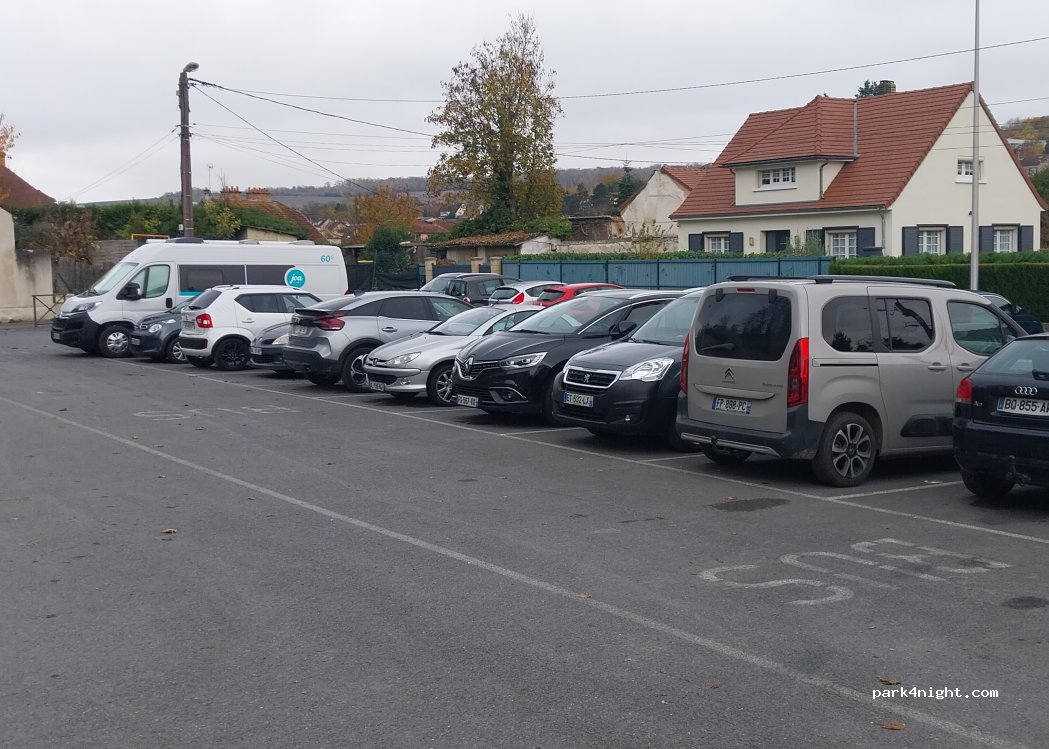 (02400) Château-Thierry - 1 Cours Renan — foto