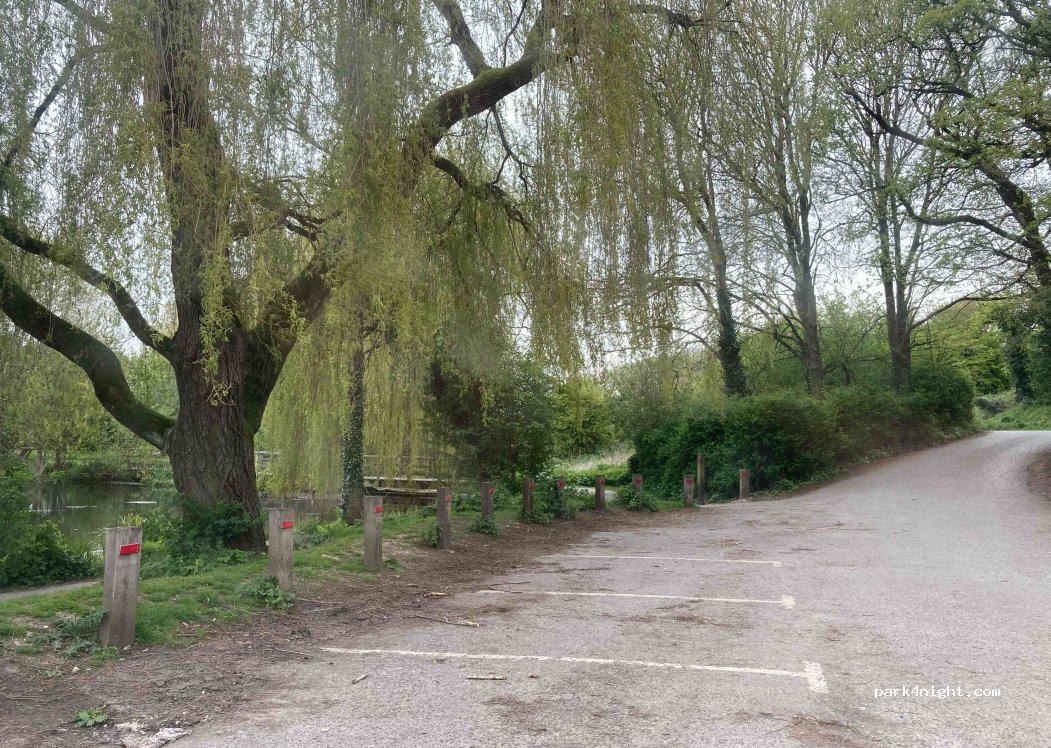 (SP10 4AJ) Charlton - Charlton Road — foto 2
