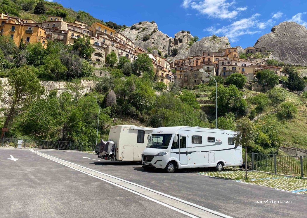 (85010) Castelmezzano - Piazza Michele Paternó — foto 3