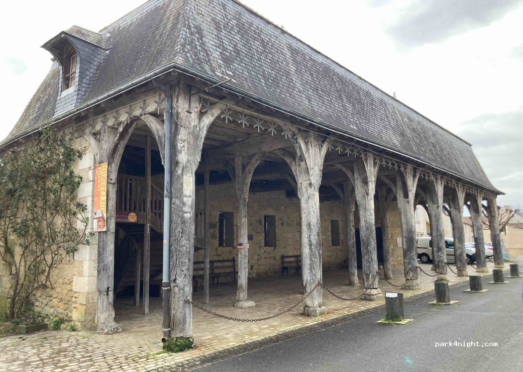 (37460) Montrésor - 2-4 Rue du 8 Mai — foto 5