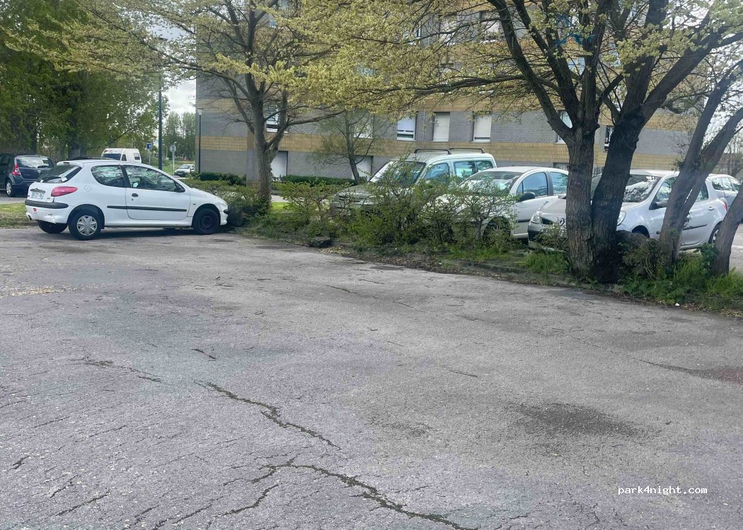 (59140) Dunkerque - 4014 Rue Alfred Caulier — foto 2