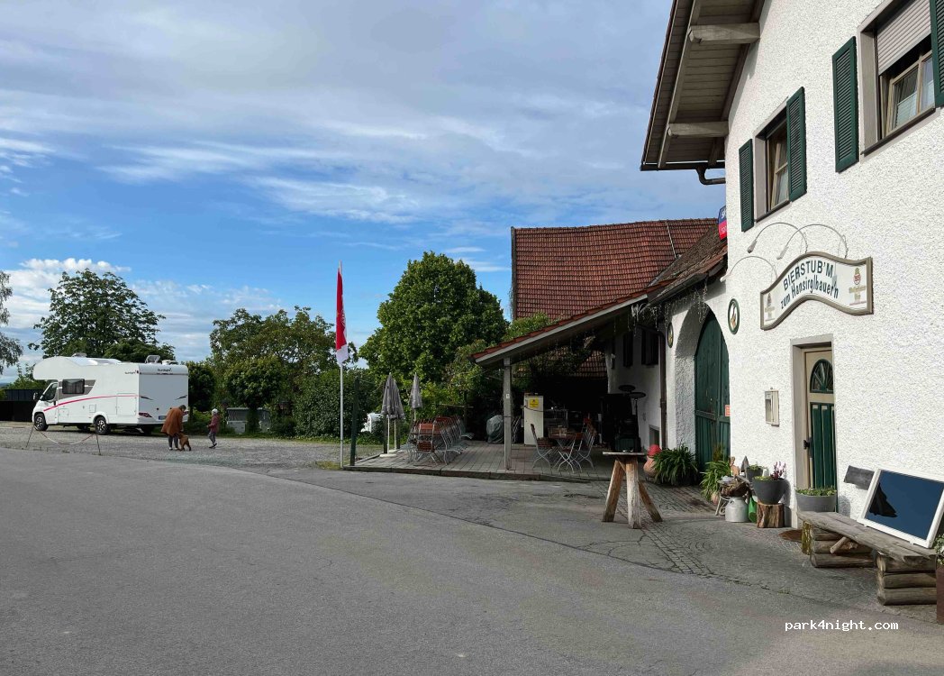 Bierstub'n zum Hansirglbauern Johann Buchbauer — foto