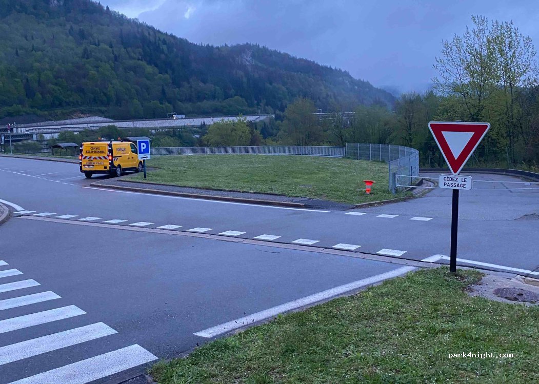 (01130) Les Neyrolles - A40 — foto