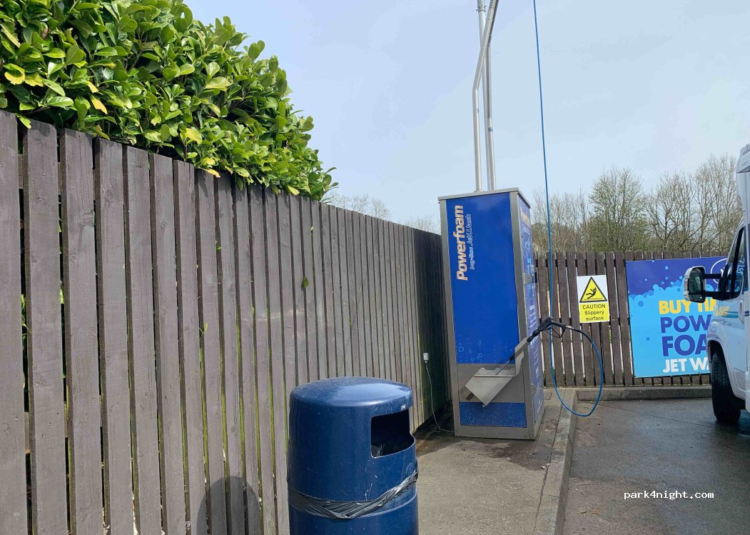 (HX3 7JT) Halifax - B6147 Halifax Road — foto