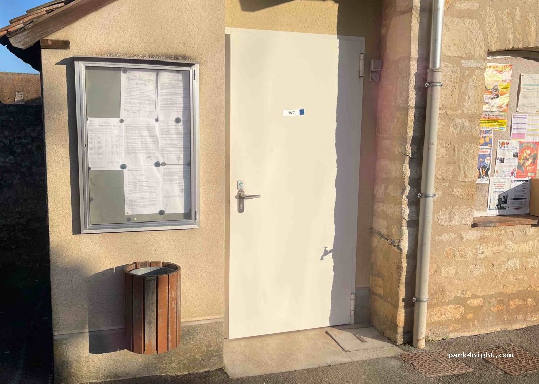 (72240) Bernay-Neuvy-en-Champagne - 1 Place Hubert Cherbonnier — foto