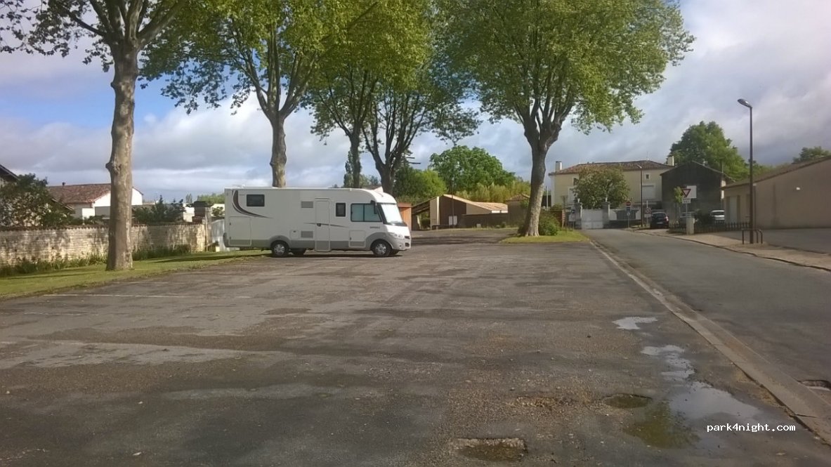 (16230) Mansle - 1 Square Jean Bouillon — foto