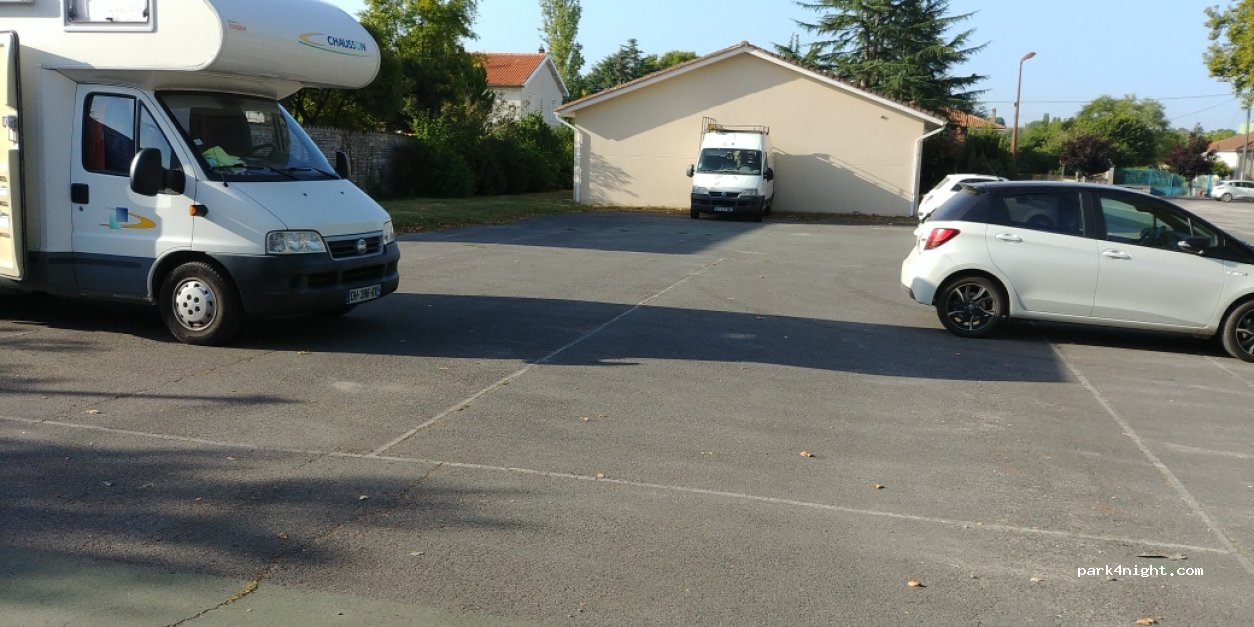 (16230) Mansle - 1 Square Jean Bouillon — foto 3
